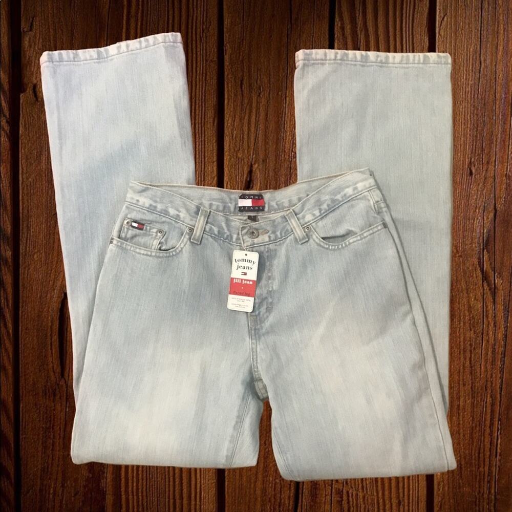 Tommy Hilfiger Jill Jean mid rise flared leg NWT size 7 - Picture 4 of 10